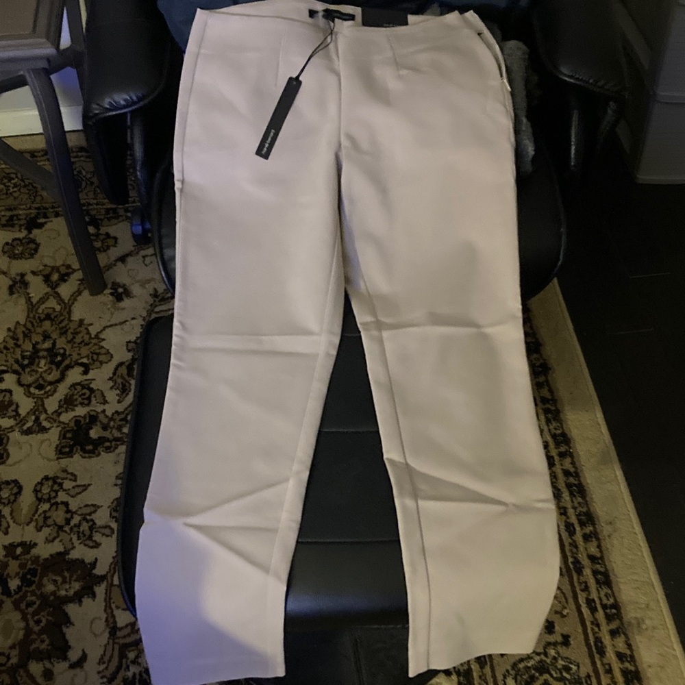 Harve Benard Womens Size 4 NWT